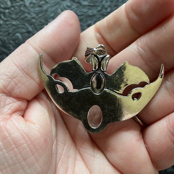 Halloween Flying Vampire Bat Colorless Topaz Gemstone Pendant - Picture 5 of 8